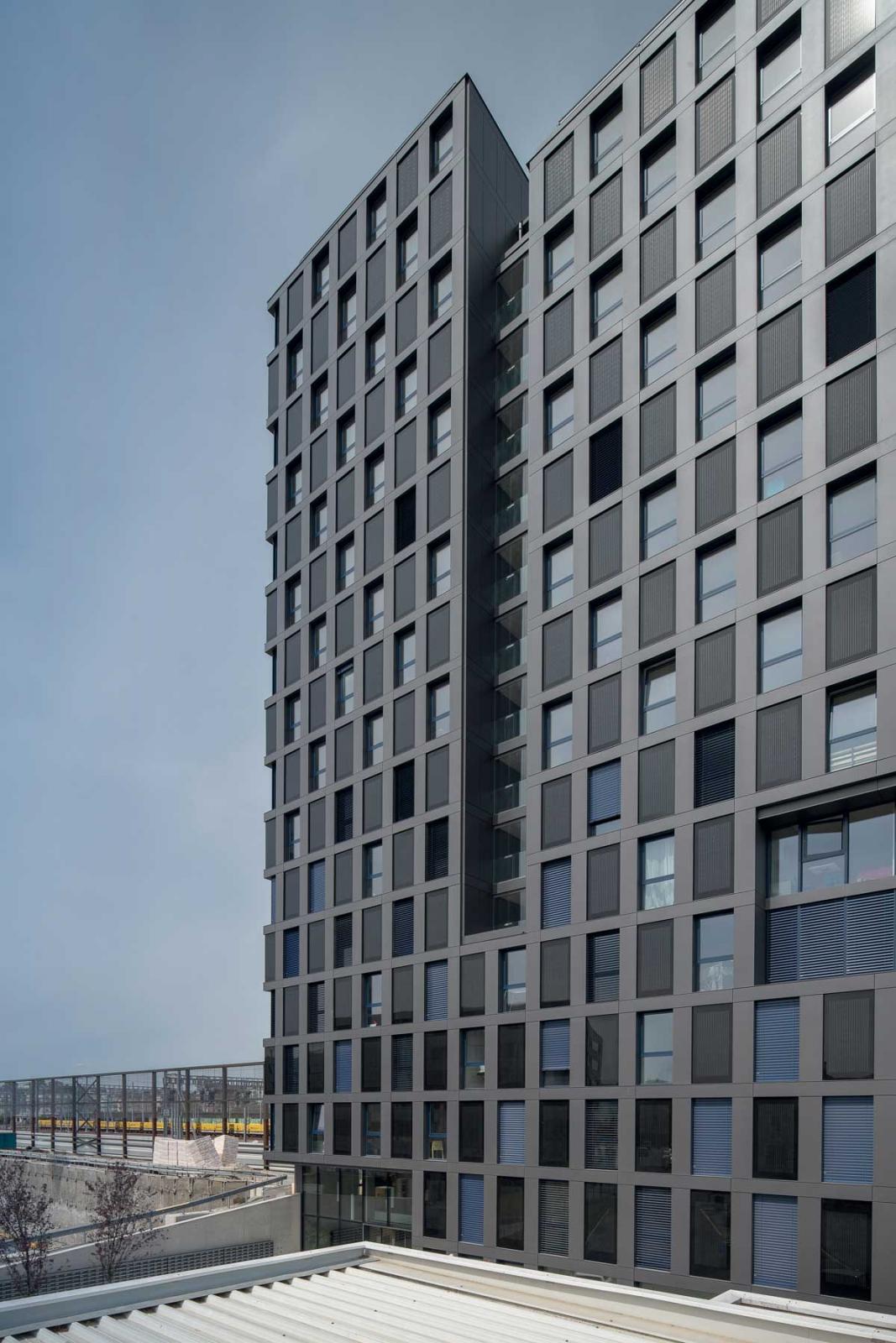 Nuwj6_2881_silo_bleu_adrien_barakat_dmk_edif_silo5_17.jpeg